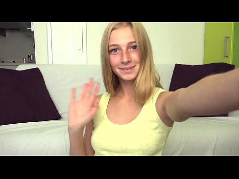 ❤️ Khi tôi buồn chán, tôi lười biếng thủ dâm âm hộ màu hồng của mình Video sex tại chúng tôi